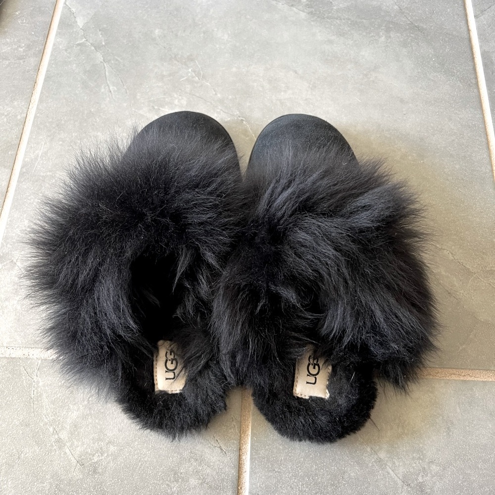 UGG black slippers women’s 10